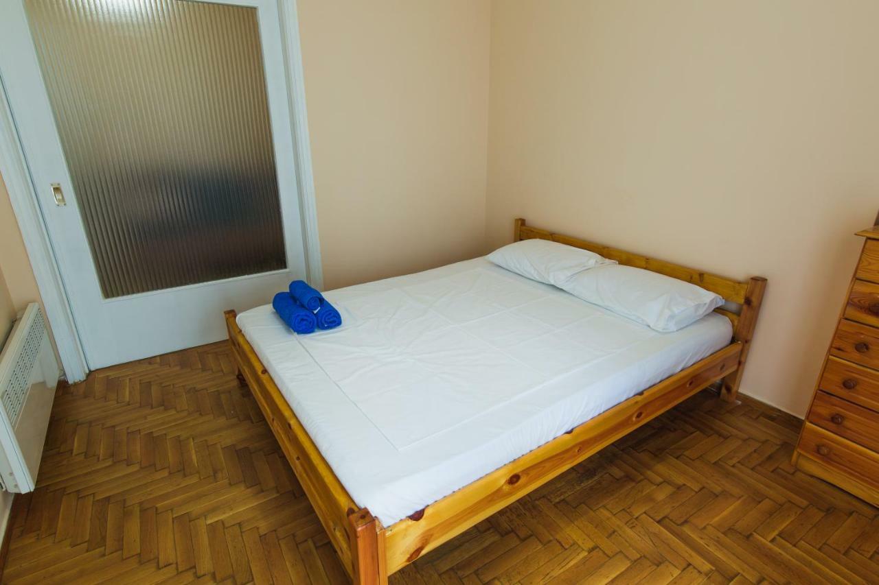 Vip Greece Petros Apartment เอเธนส์ ภายนอก รูปภาพ